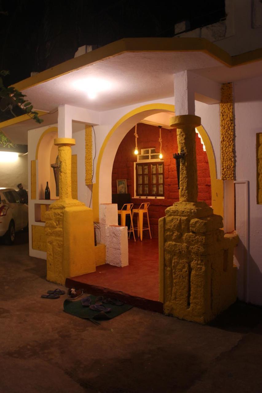 Aerostel - Backpacker'S Hostel In Goa Calangute Dış mekan fotoğraf